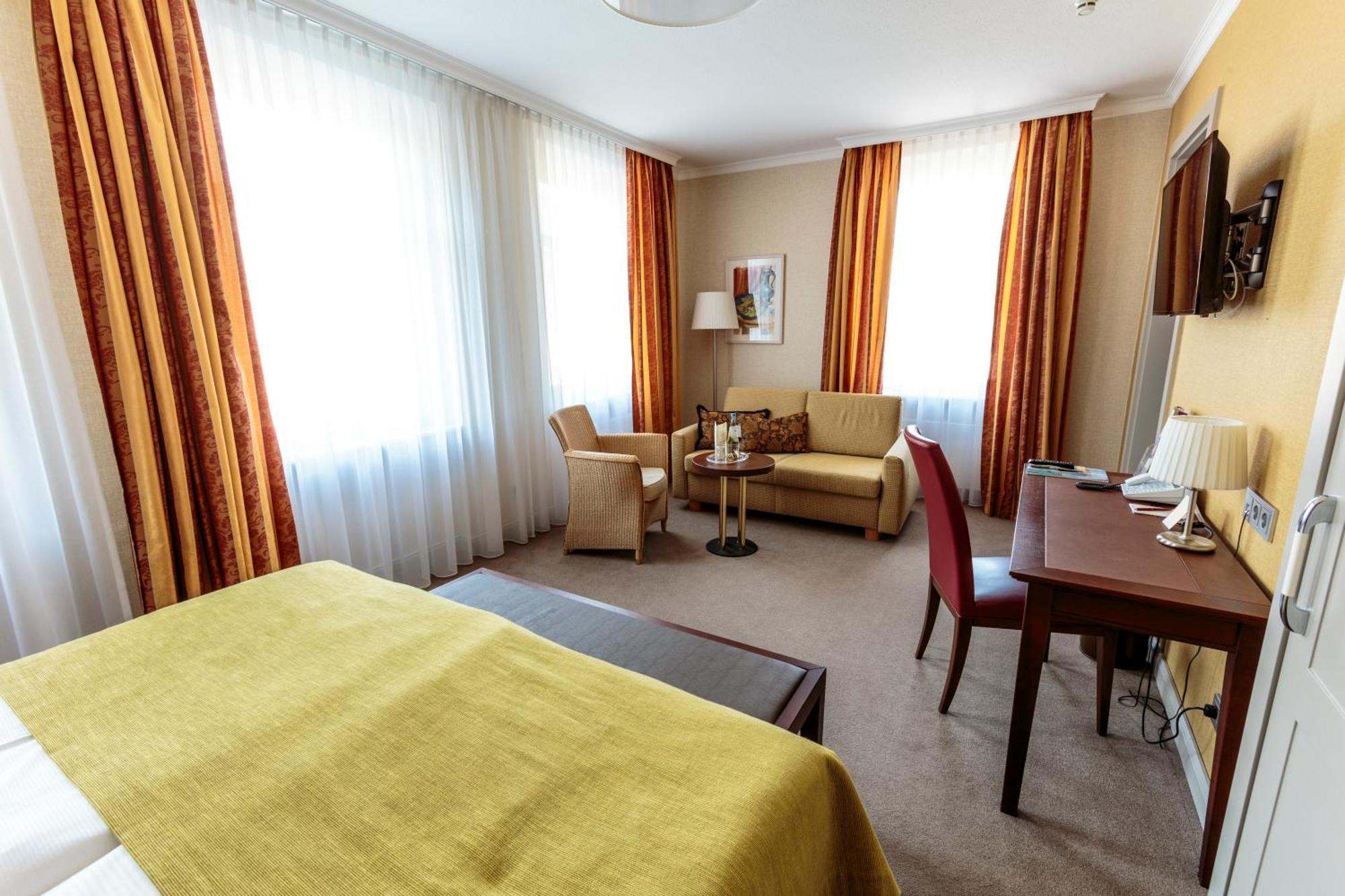 Parkhotel Gueldene Berge Weißenfels エクステリア 写真